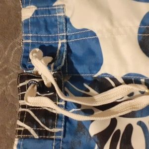 HANG TEN boys cargo swim trunks size large